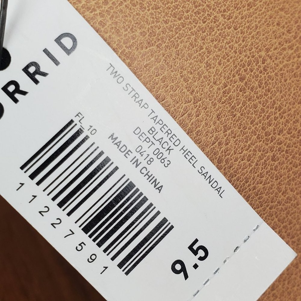 Torrid Heels Women's 9.5 WW Wide Black Two Strap Tapered Buckle Sandals - Picture 9 of 10